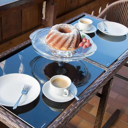 Muehlstein Lägenhet